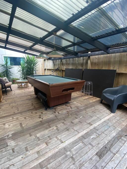 Electric Waihi Beach House - Family & Dog Friendly, Close To Beach, Pool Table, Outdoor Fire Room, Skate Ramp Bowentown 외부 사진